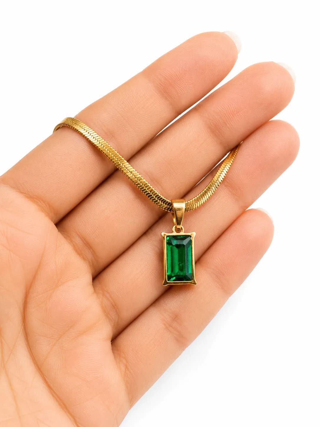 Niyanara Emerald Green Stone Locket Pendant