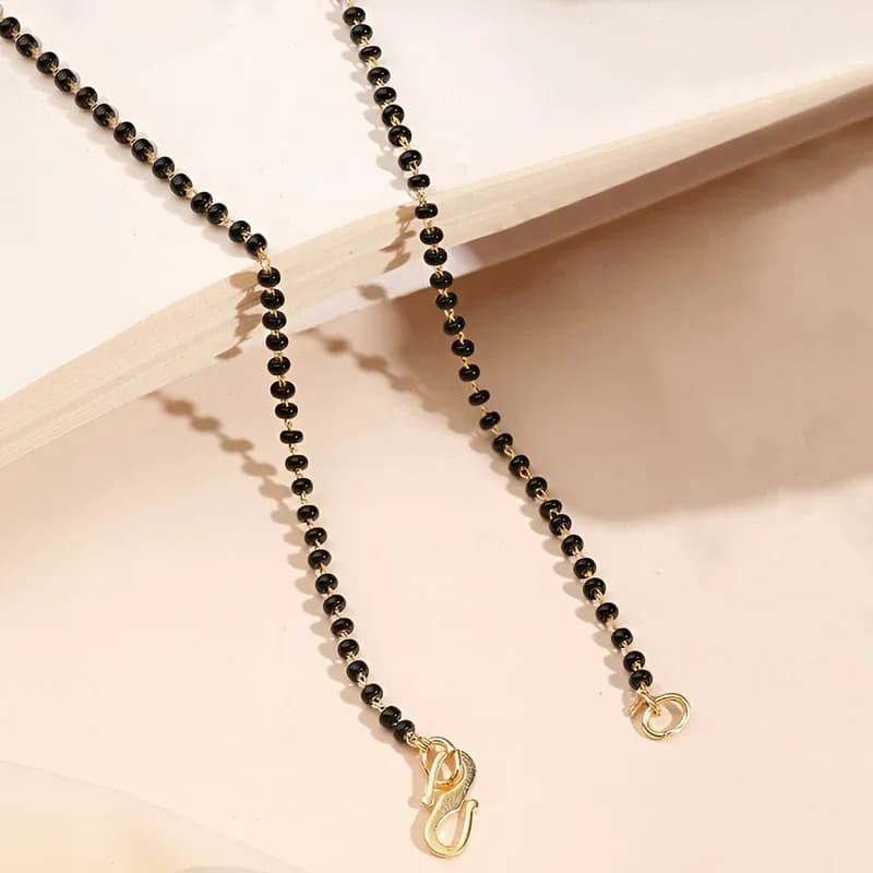 Niyanara Gold Plated Round Shaped Mangalsutra with Chain