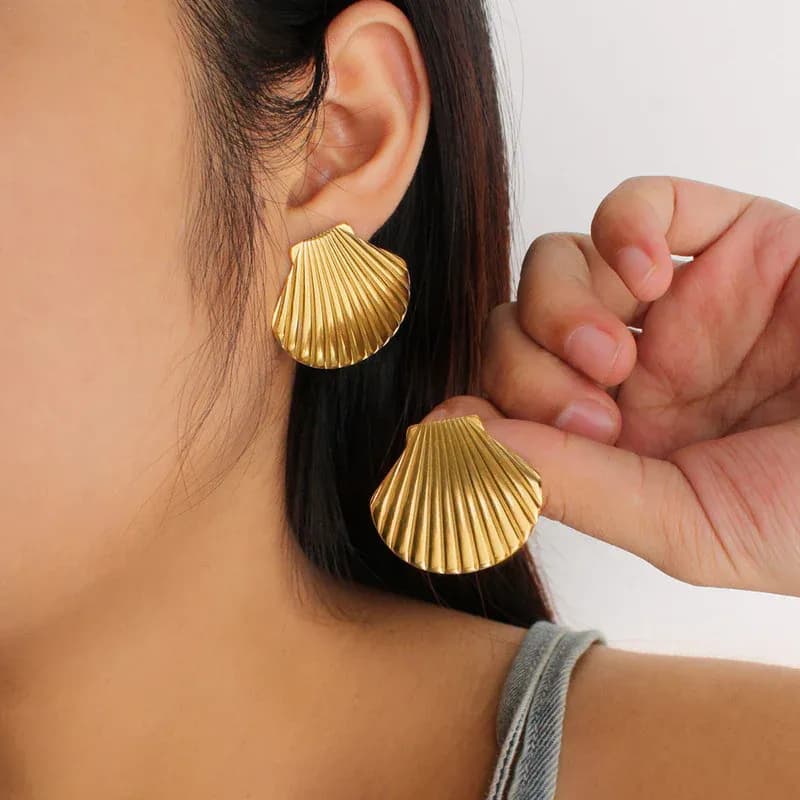 Niyanara Shell Shaped Stainless steel Stud Earrings