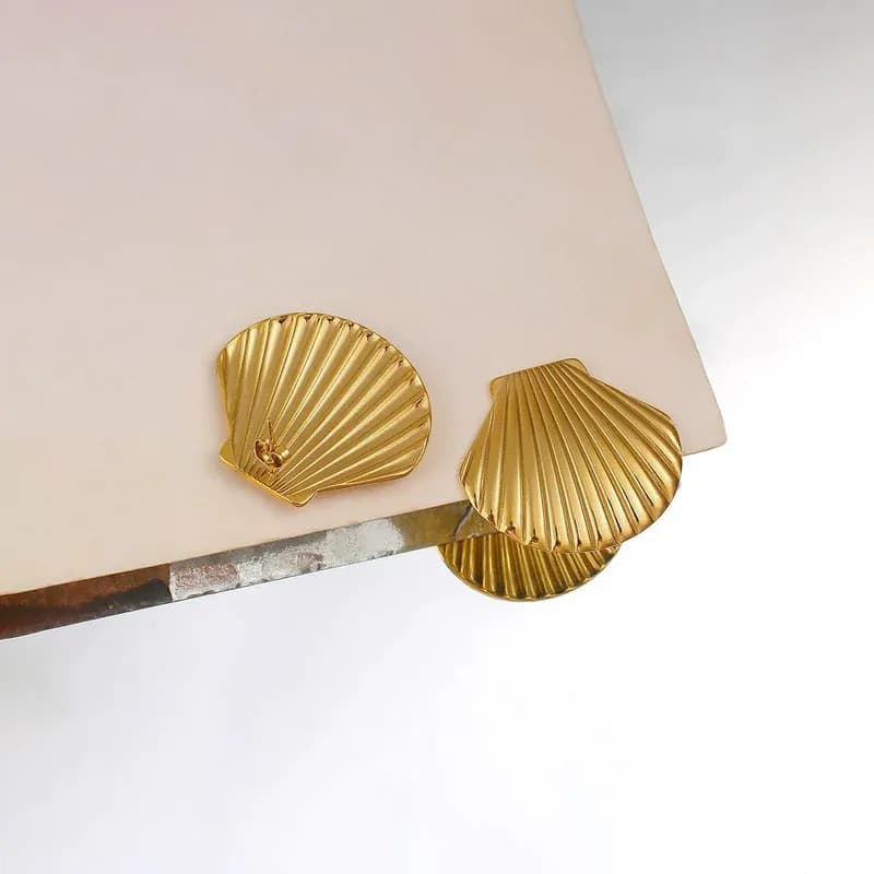 Niyanara Shell Shaped Stainless steel Stud Earrings