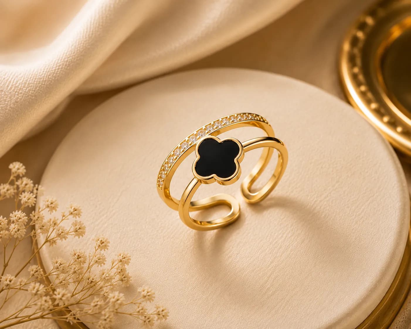 Niyanara Antitarnish Stainless Steel Gold Plated Clover Themed Adjustable Ring